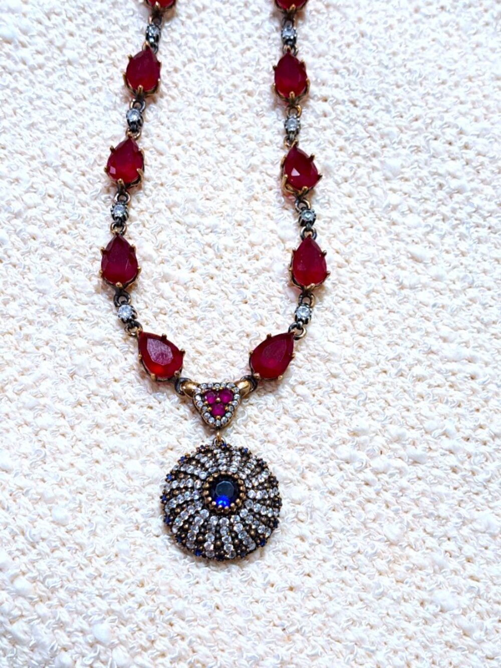 STERLING SILVER ORNATE LADIES NECKLACE RED STONE & BLUE CLEAR RHINESTONE PENDANT